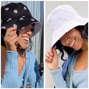 Alice + Olivia AO X FABFITFUN Reversible Daisy Print Bucket Hat One Size